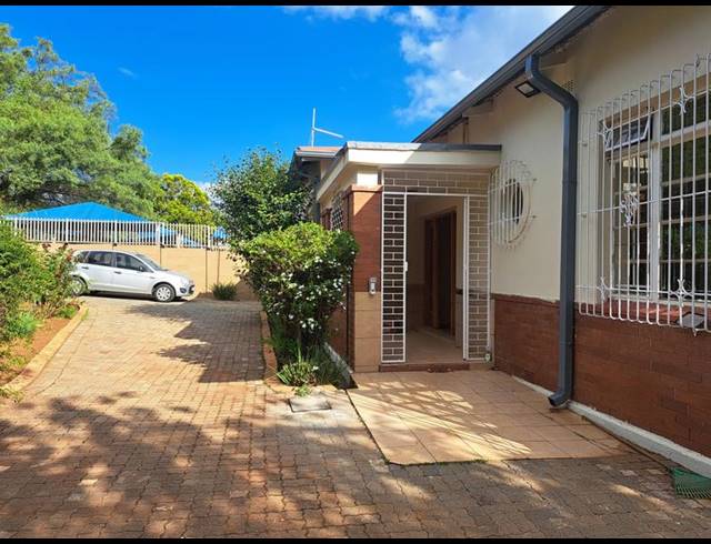 3 BEDROOM PROPERTY TO RENT IN FLORIDA